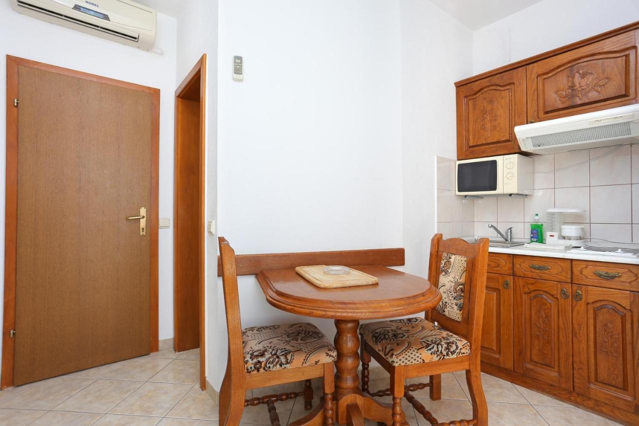 Apartments With A Parking Space Stanici, Omis - 2818 Tice Экстерьер фото