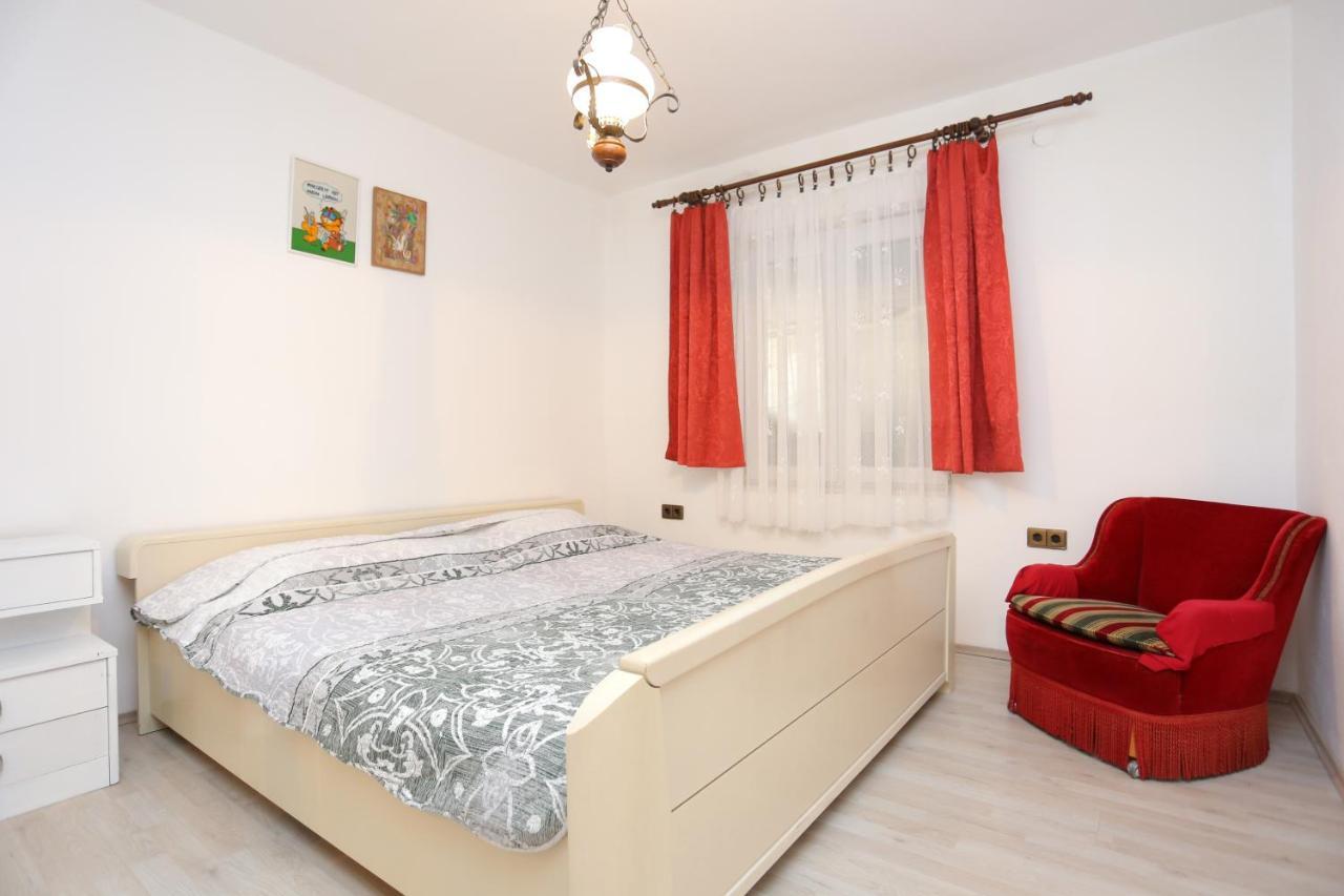 Apartments With A Parking Space Stanici, Omis - 2818 Tice Экстерьер фото
