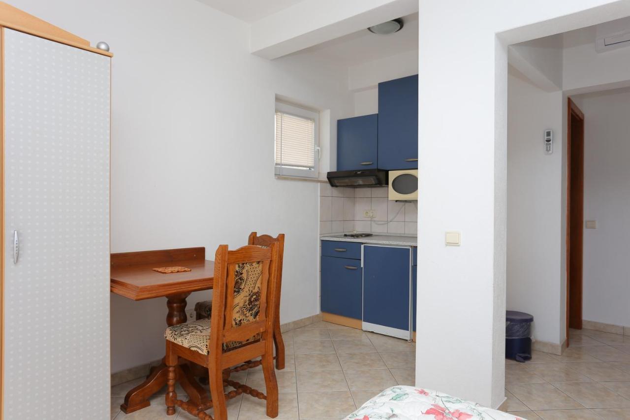 Apartments With A Parking Space Stanici, Omis - 2818 Tice Экстерьер фото